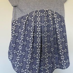 Beautiful gray shirt with stylish back part✨